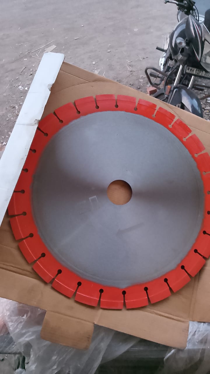 Diamond Saw Blade for Concrete & RCC Cutting