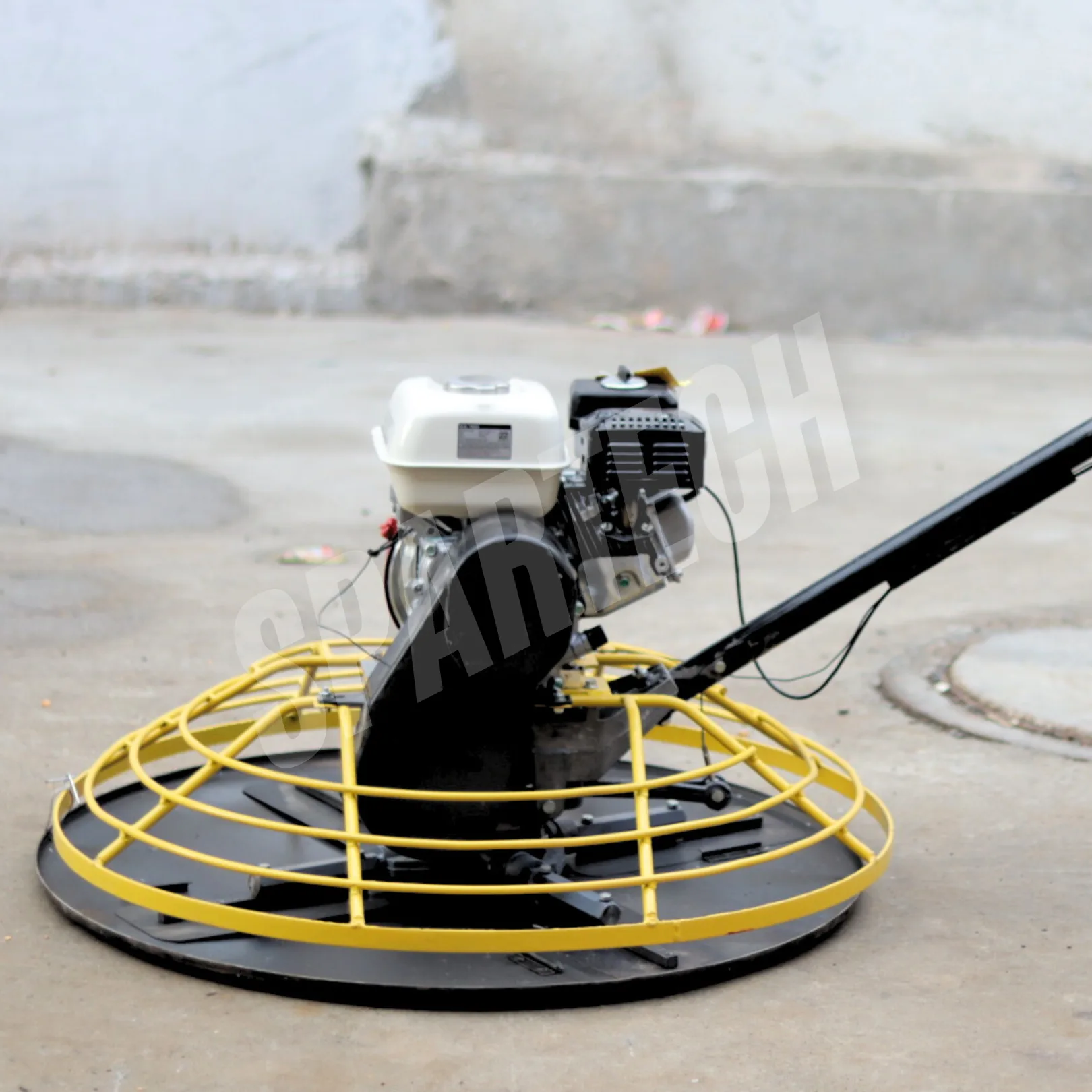 Power Trowel with Honda Engine