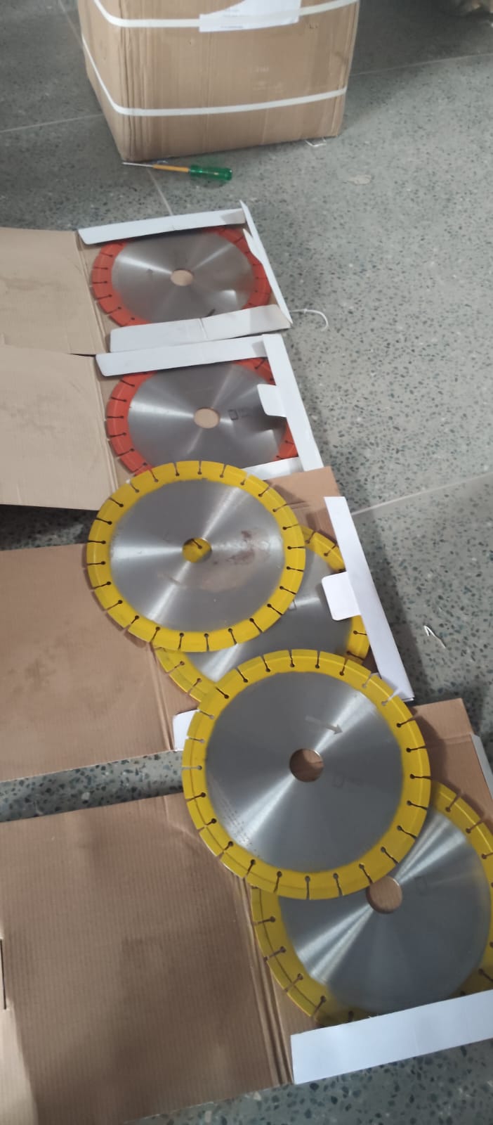 Diamond Saw Blade for Concrete & RCC Cutting
